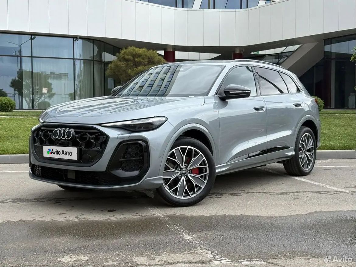 Audi Q5L 2.0 AMT, 2026, 30 км
